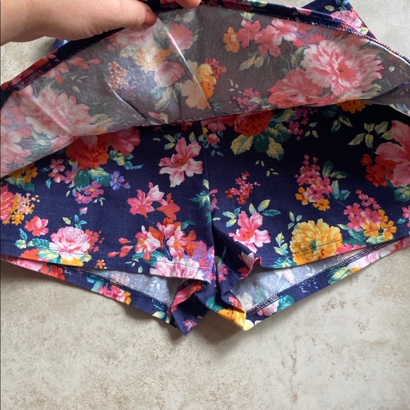 Skort - Picture 2 of 4